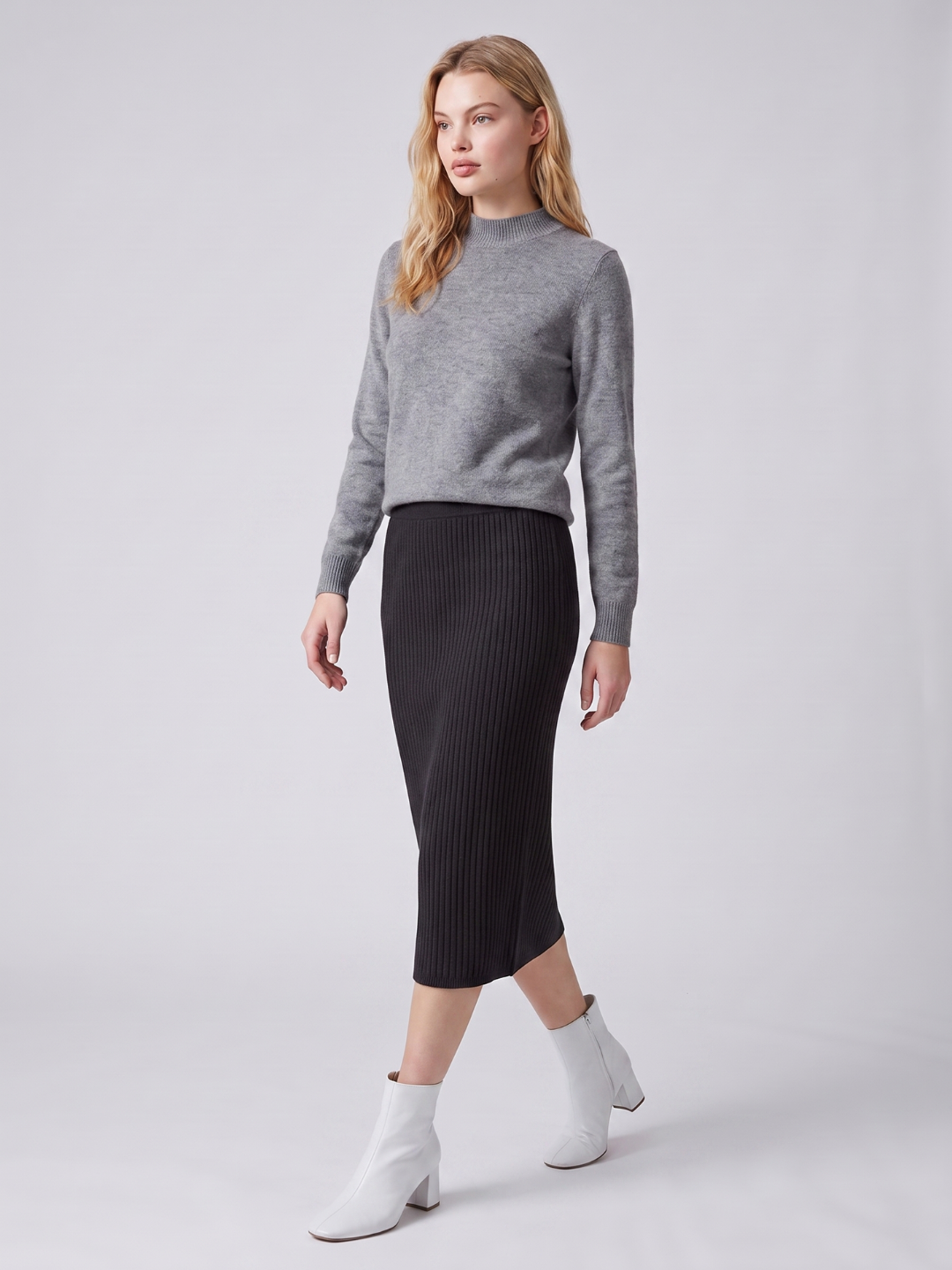 Romy Turtleneck Loose Fit Sweater - view 5