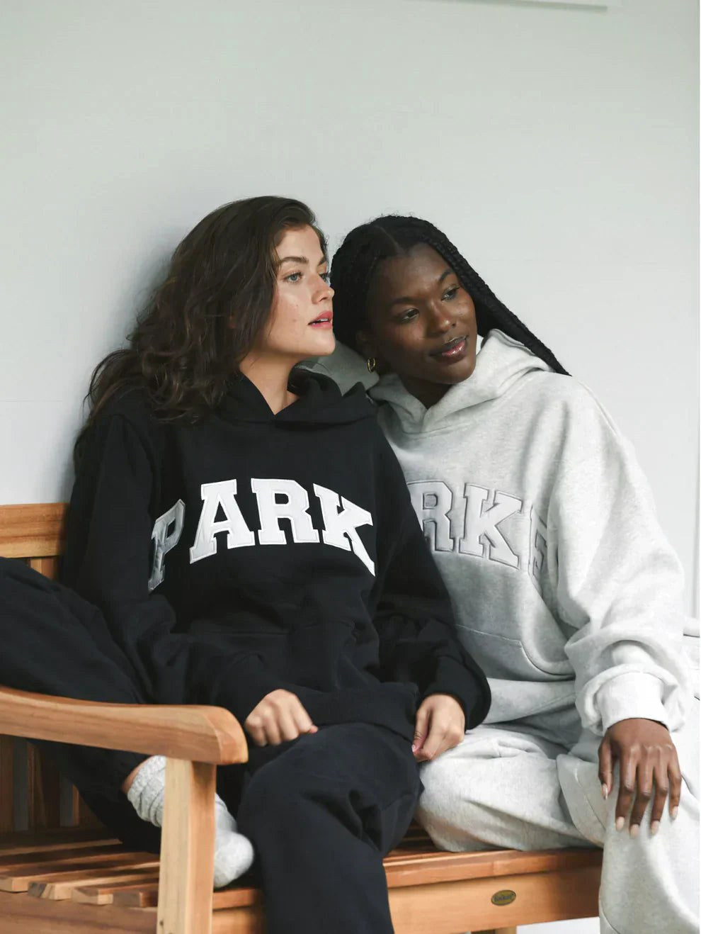 Annabelle – Women's Oversized Varsity Sweatshirt, Chenille Lettering Crewneck Jumper – view 15