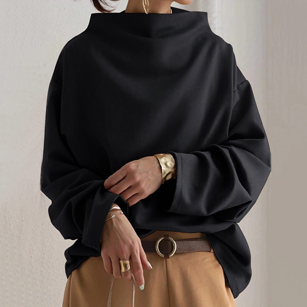 Elly – High-Neck Casual Top