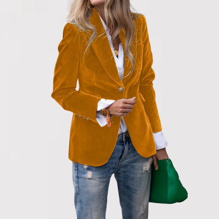 Quirita – Tailored Velvet Jacket with Structured Shoulder for Women – view 5