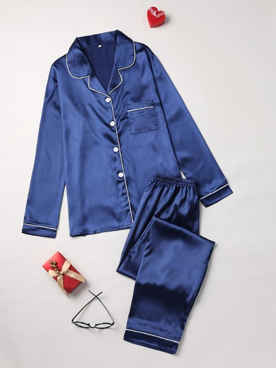 Satin Two-Piece Sleepwear Set - Casual Comfort – view 4