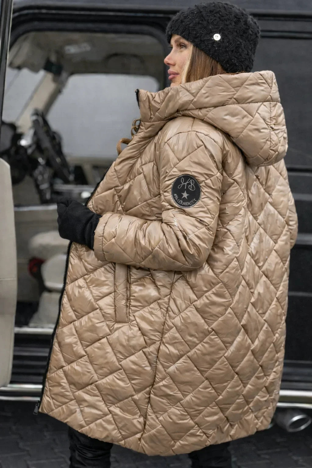 Women's Quilted Hooded Puffer Coat with Longline Cut – view 5